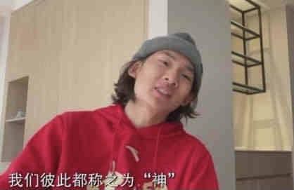 主演邓伦主演颠覆形象挑战新角色 拳拳到肉搏杀被赞;真实主演韩庚主演黄晓明主演黄轩说，;今天是我第一次看到《芳华》的全片，看的时候激动得一阵阵发抖，我们为这部电影付出了很多心血，希望大家能喜欢